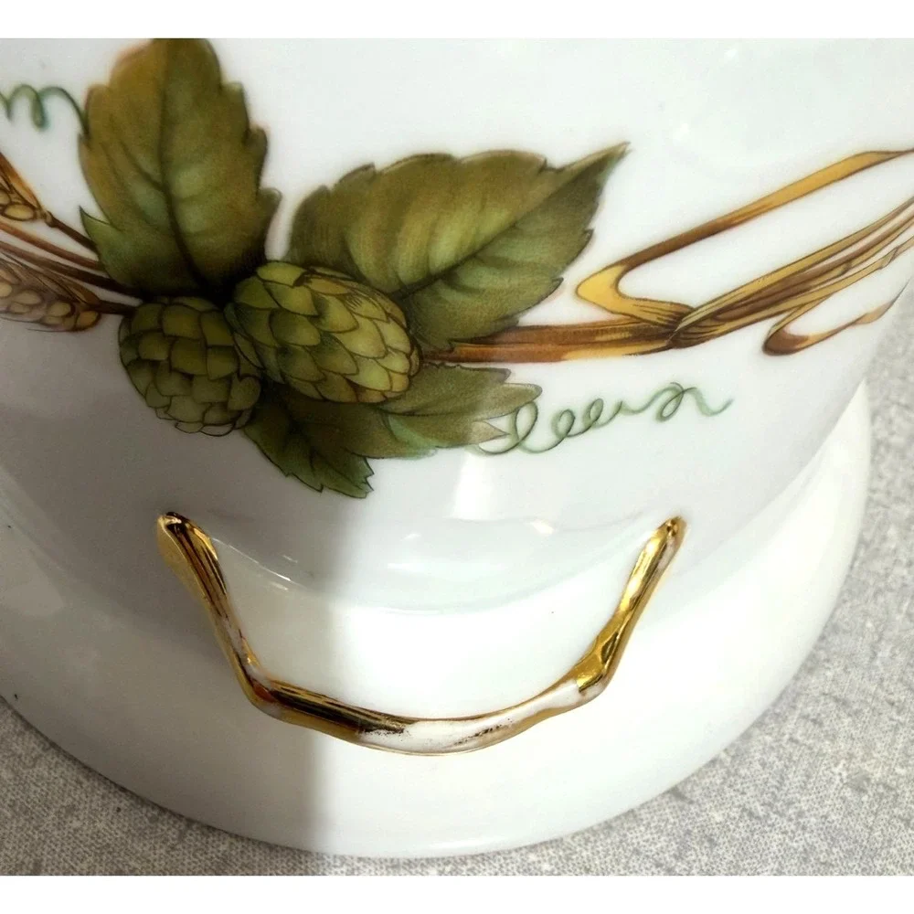 Royal Worcester Evesham 2.5 Qt 10
